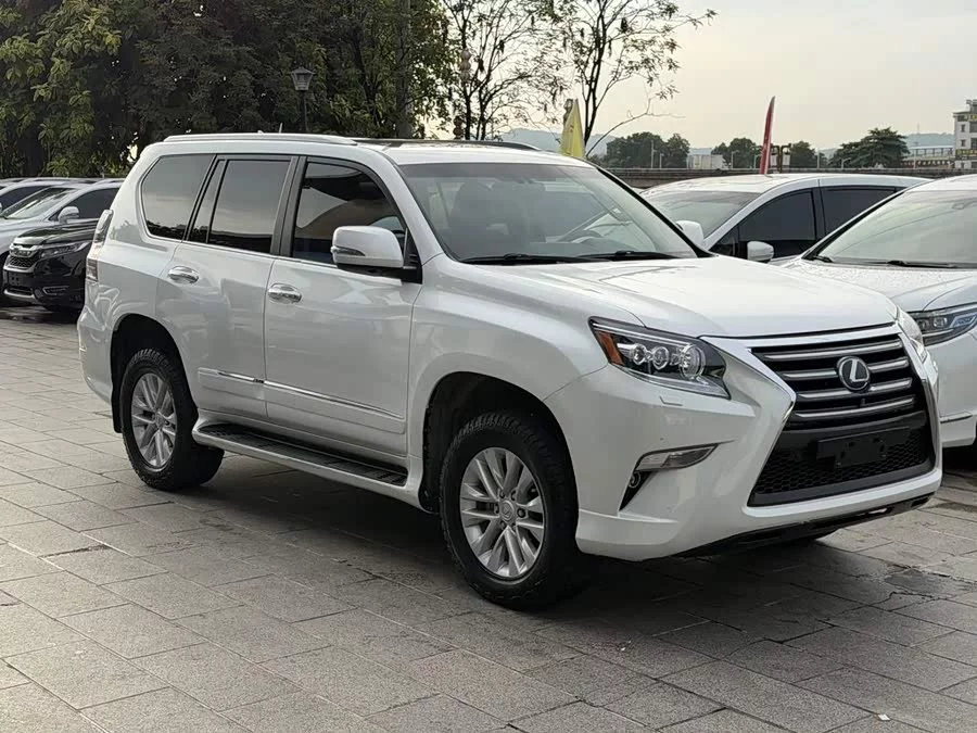 Lexus GX
