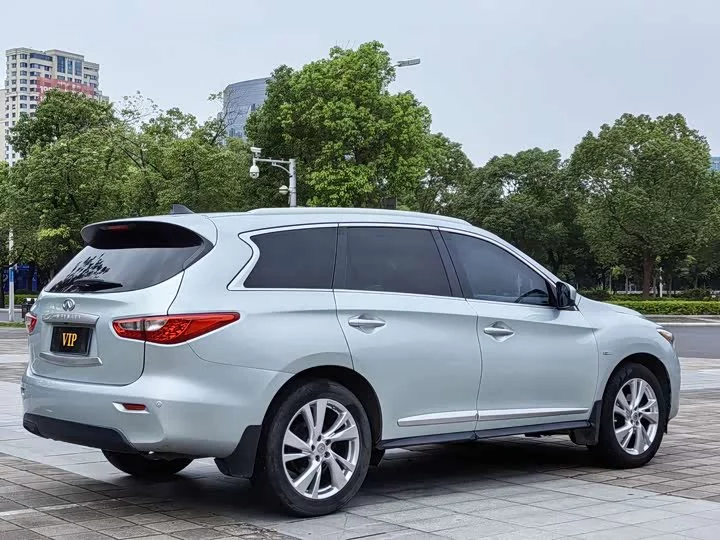 Infiniti JX