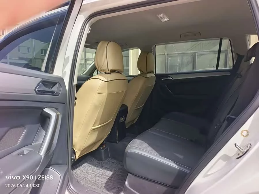 Volkswagen Tiguan L