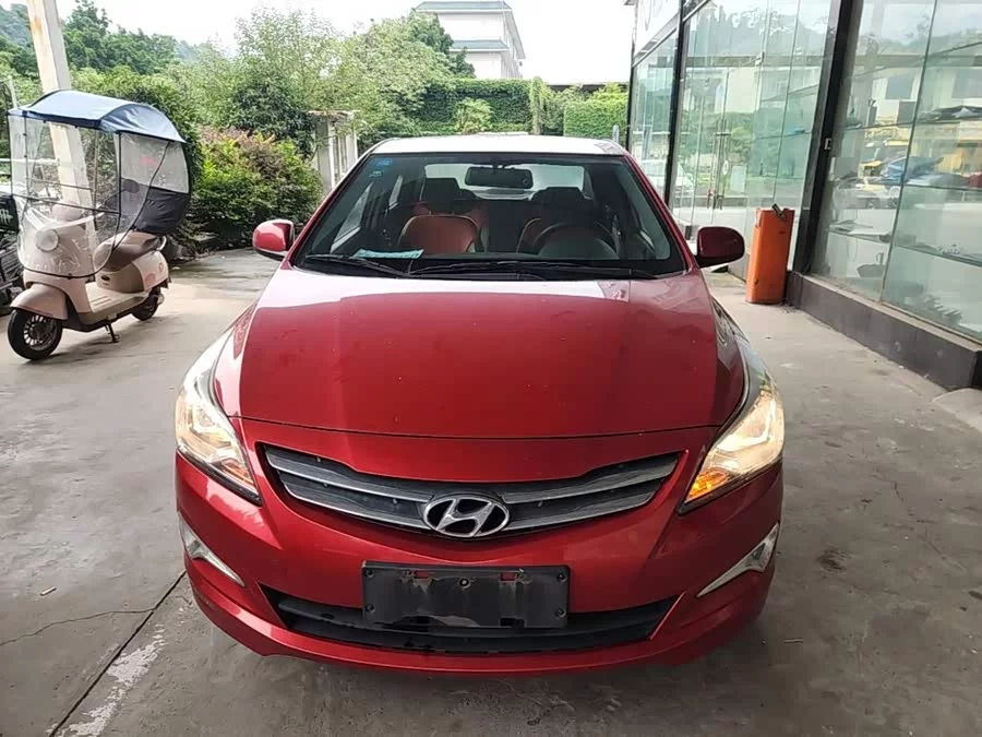 Hyundai Rena