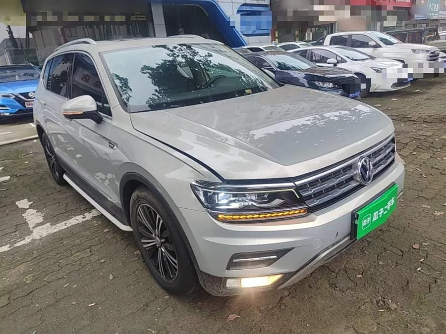 Volkswagen Tiguan L