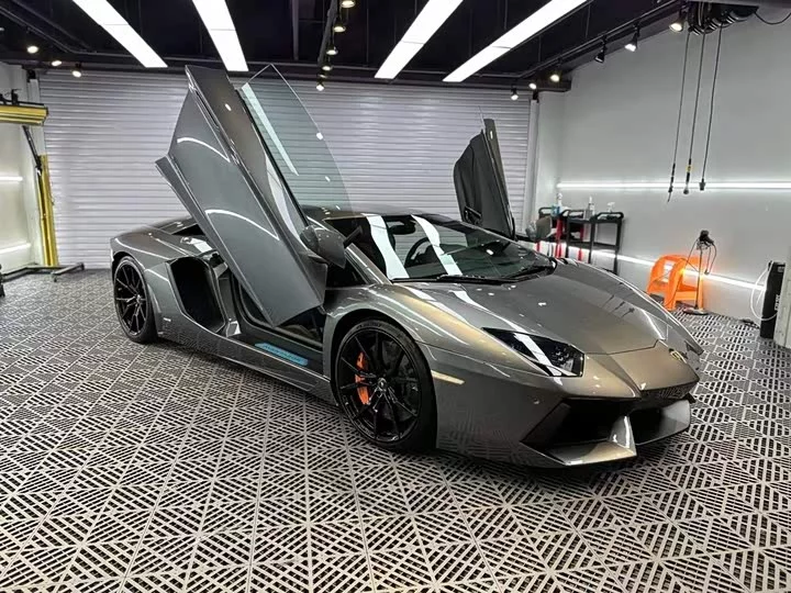 Lamborghini Aventador