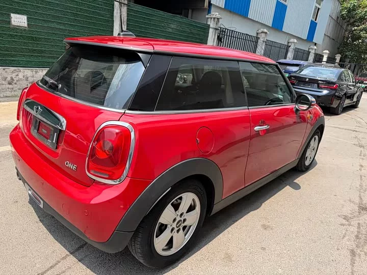 MINI 