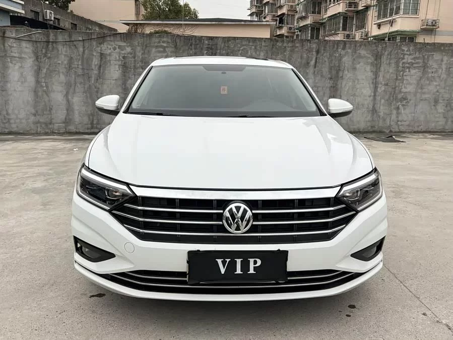 Volkswagen Sagitar