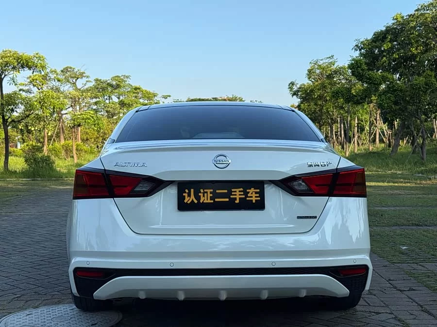 Nissan Teana