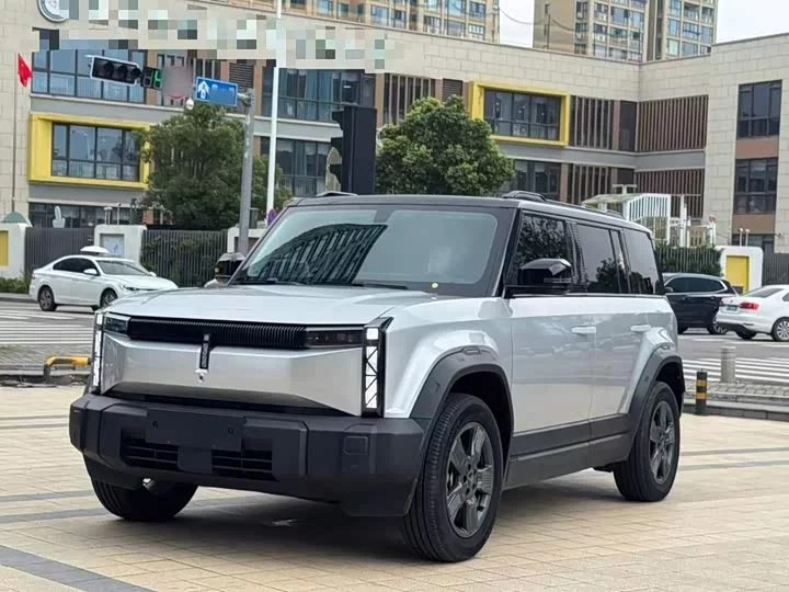 iCAR 03