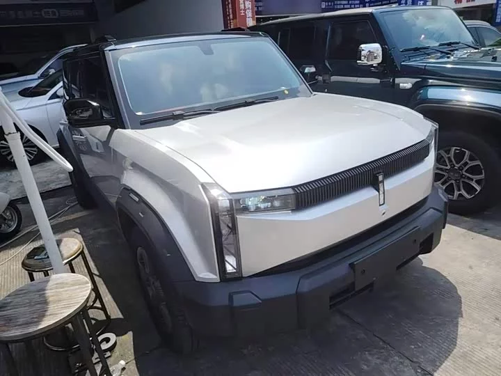 iCAR 03