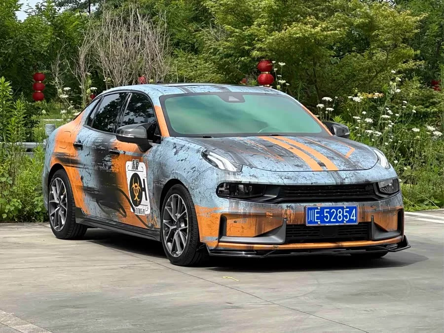 Lynk & Co 03