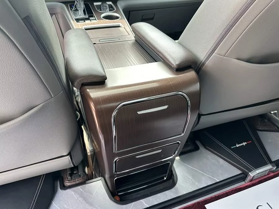 Toyota Granvia