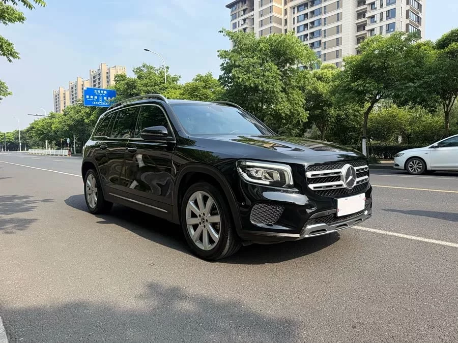 Mercedes Benz GLB