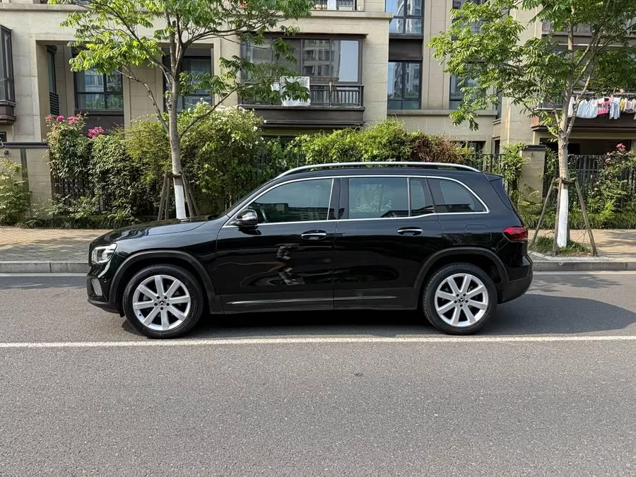 Mercedes Benz GLB