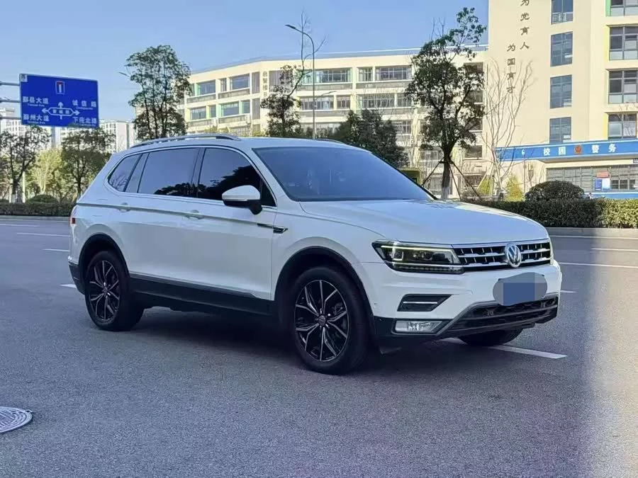 Volkswagen Tiguan L