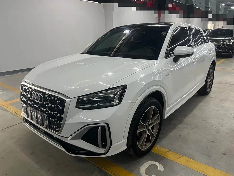 Audi Q2L
