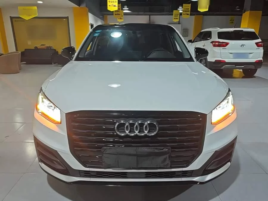 Audi Q2L