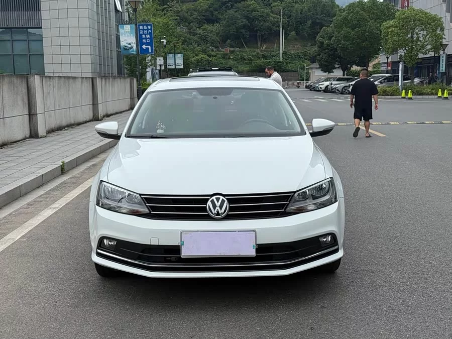 Volkswagen Sagitar