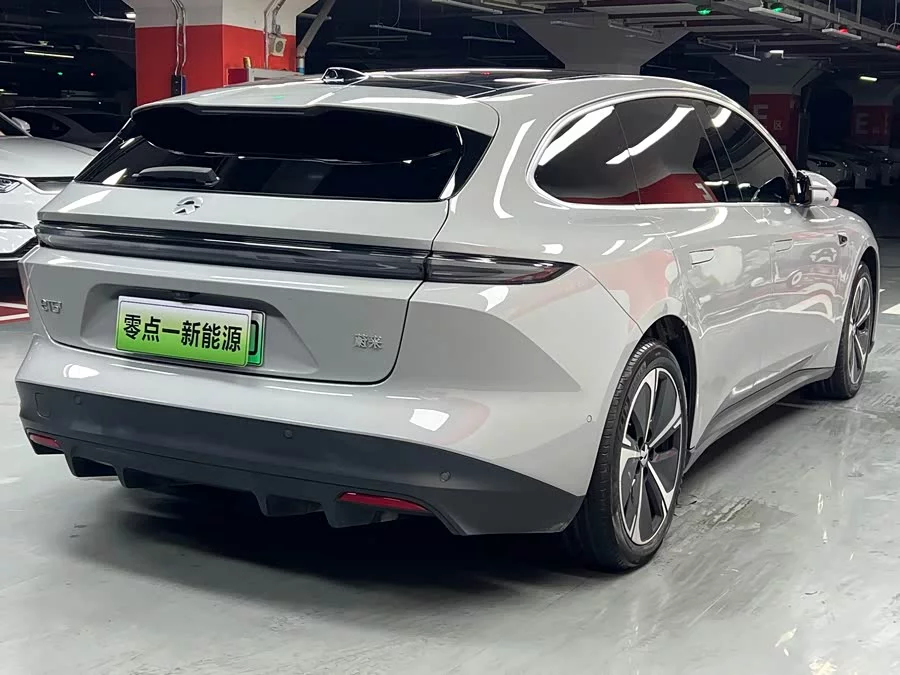 NIO ET5T