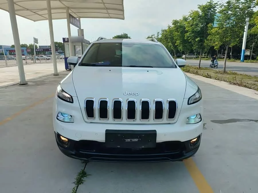 Jeep Cherokee
