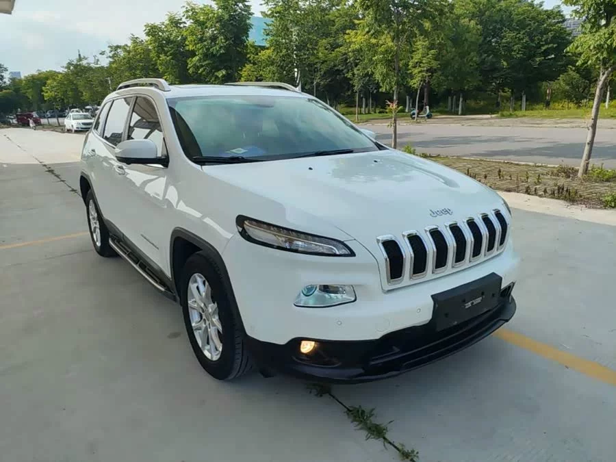 Jeep Cherokee