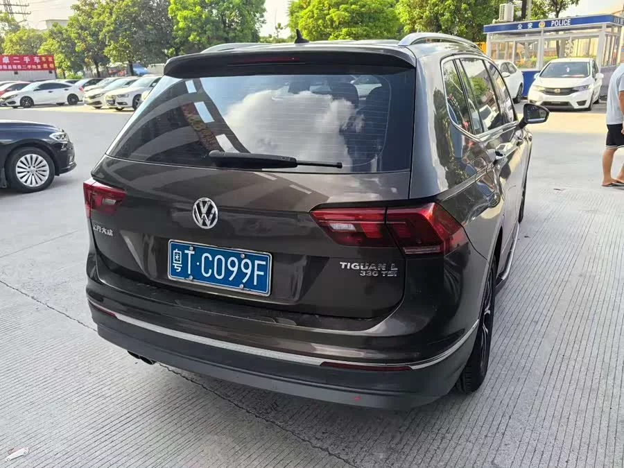 Volkswagen Tiguan L