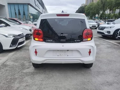 Roewe CLEVER by Colwei