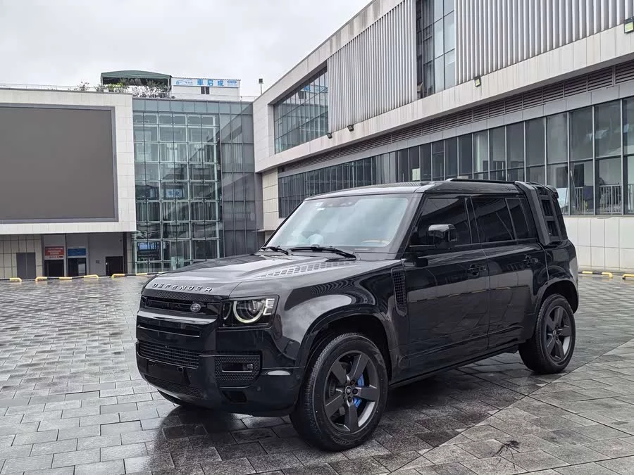 Land Rover guard