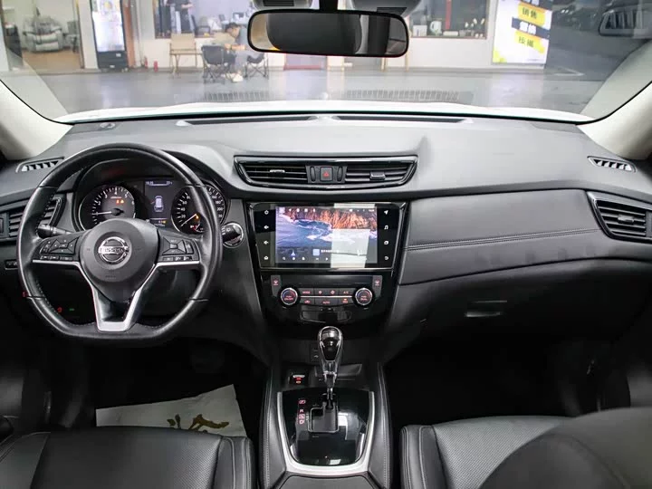 Nissan Qijun