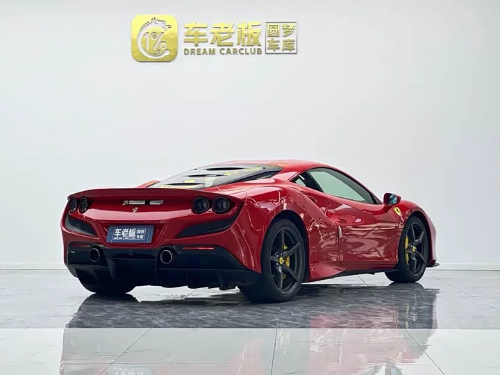 ferrari F8