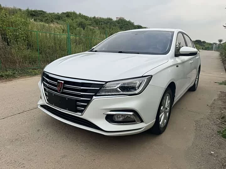Roewe i5