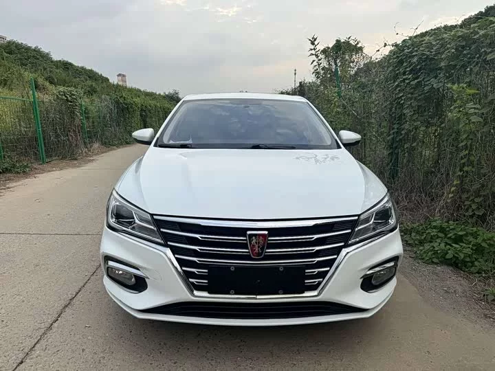 Roewe i5