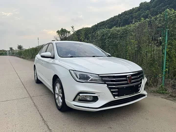 Roewe i5