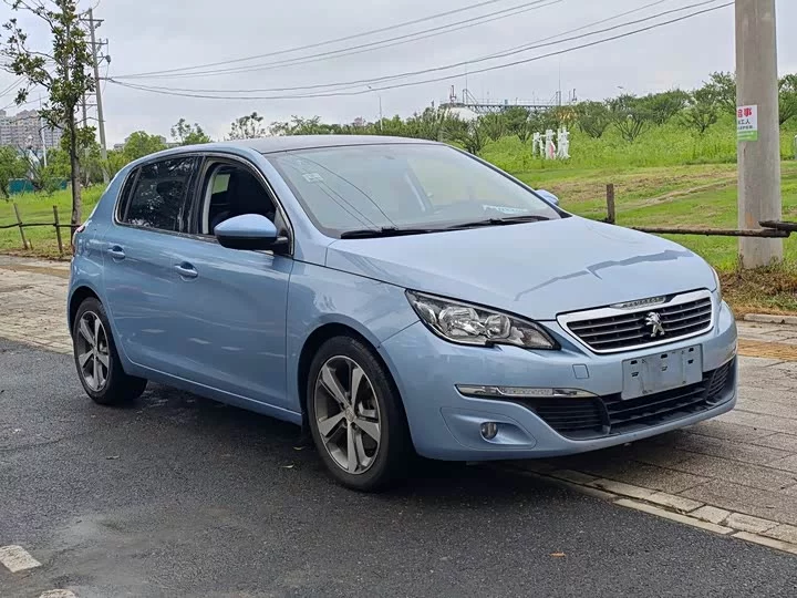 Peugeot 308S