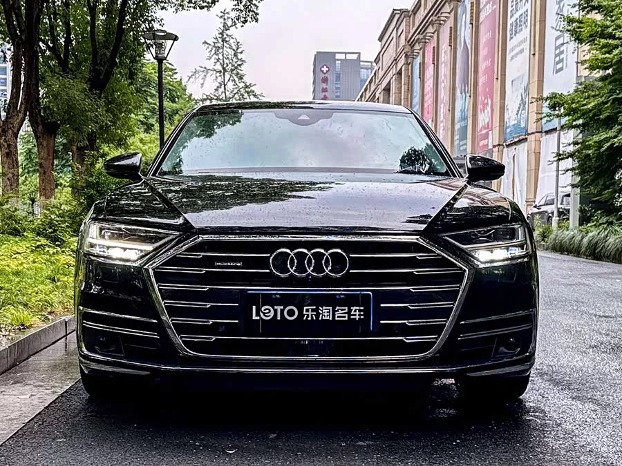 Audi A8