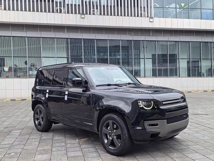 Land Rover guard