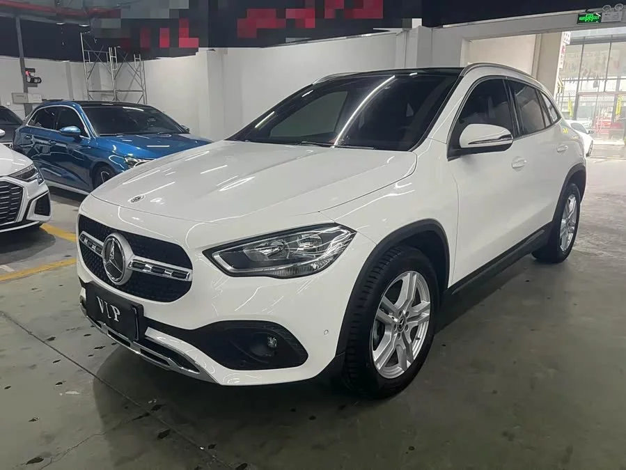 Mercedes Benz GLA