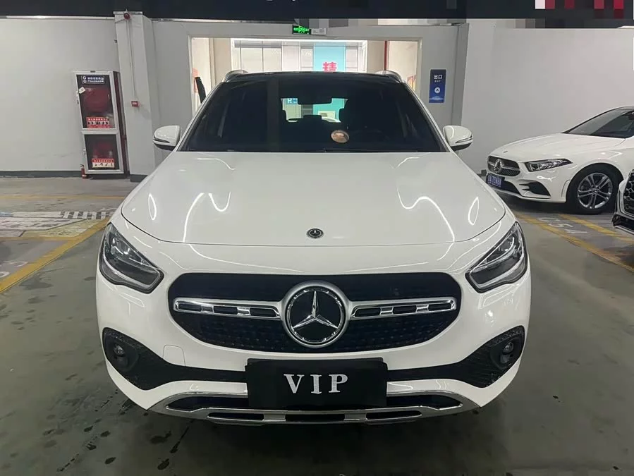 Mercedes Benz GLA