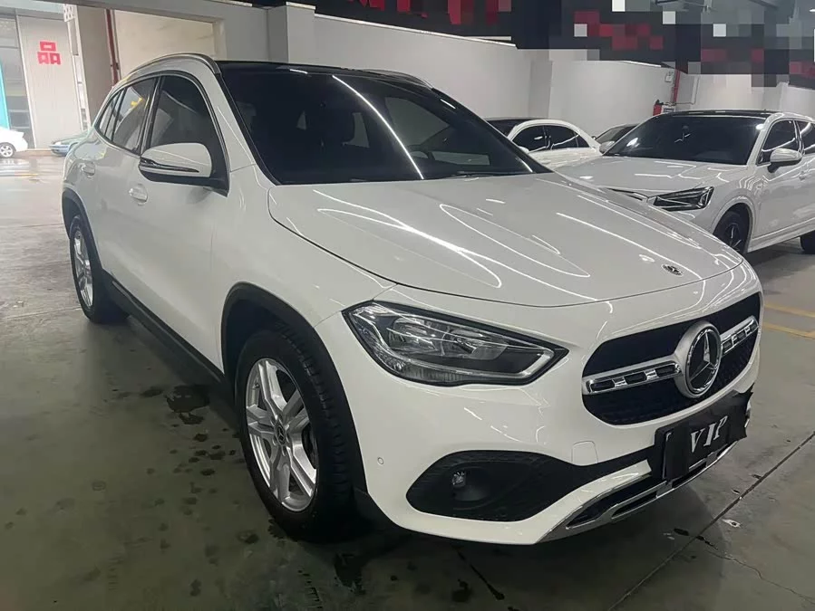 Mercedes Benz GLA