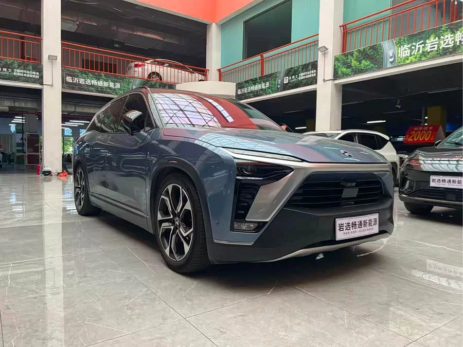 NIO ES8