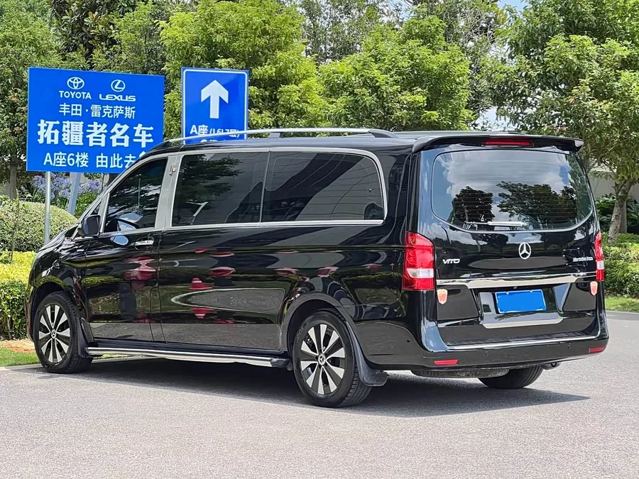 Mercedes Benz Vito