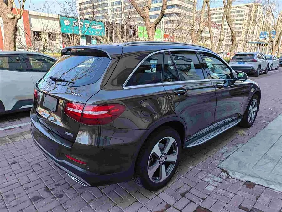 Mercedes Benz GLC
