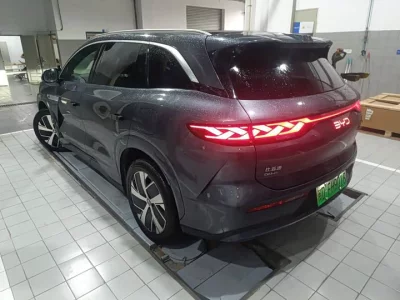 BYD Tang L