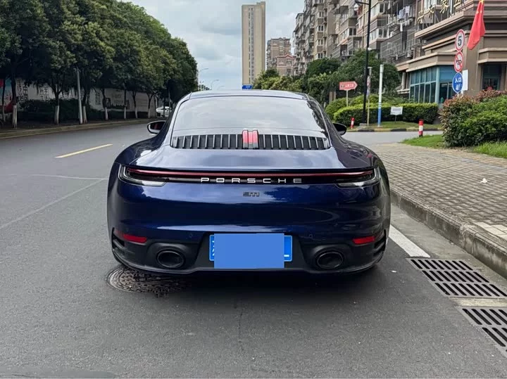 Porsche 911