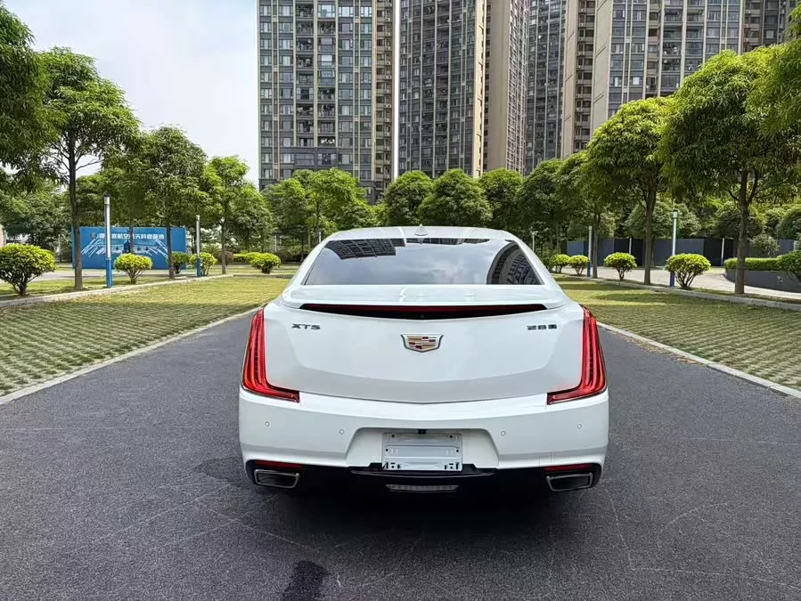 Cadillac XTS