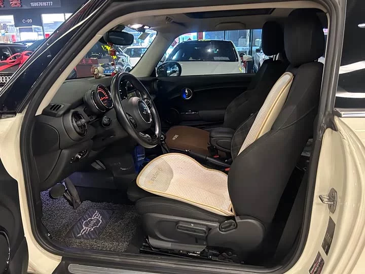 MINI 