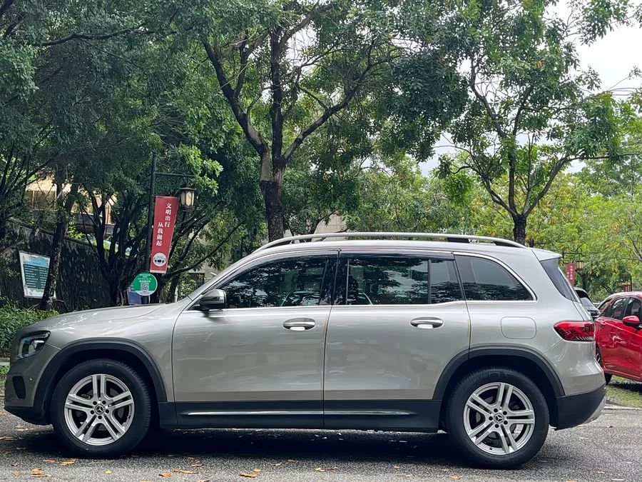 Mercedes Benz GLB