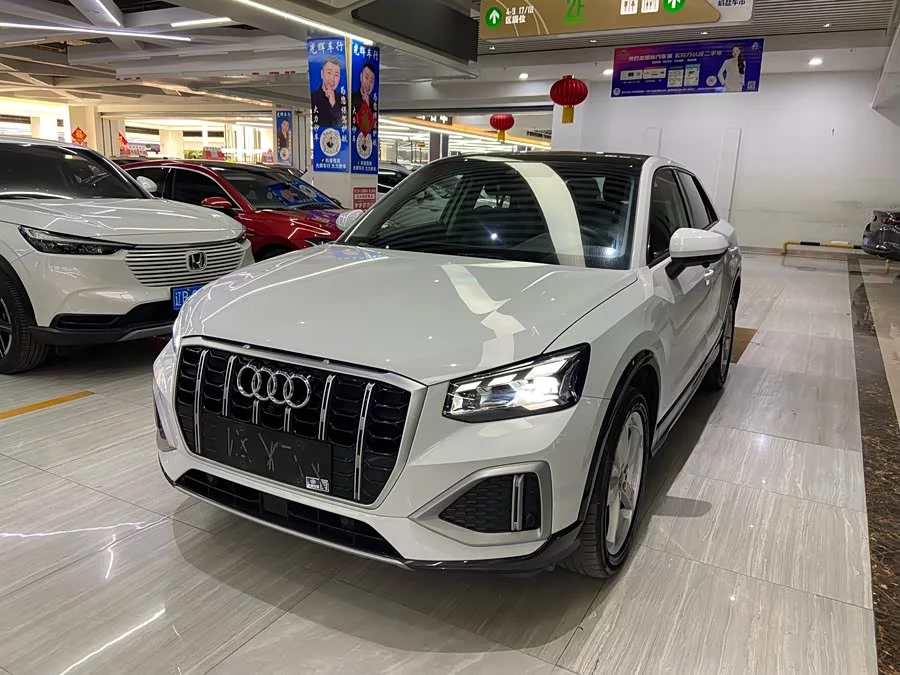 Audi Q2L