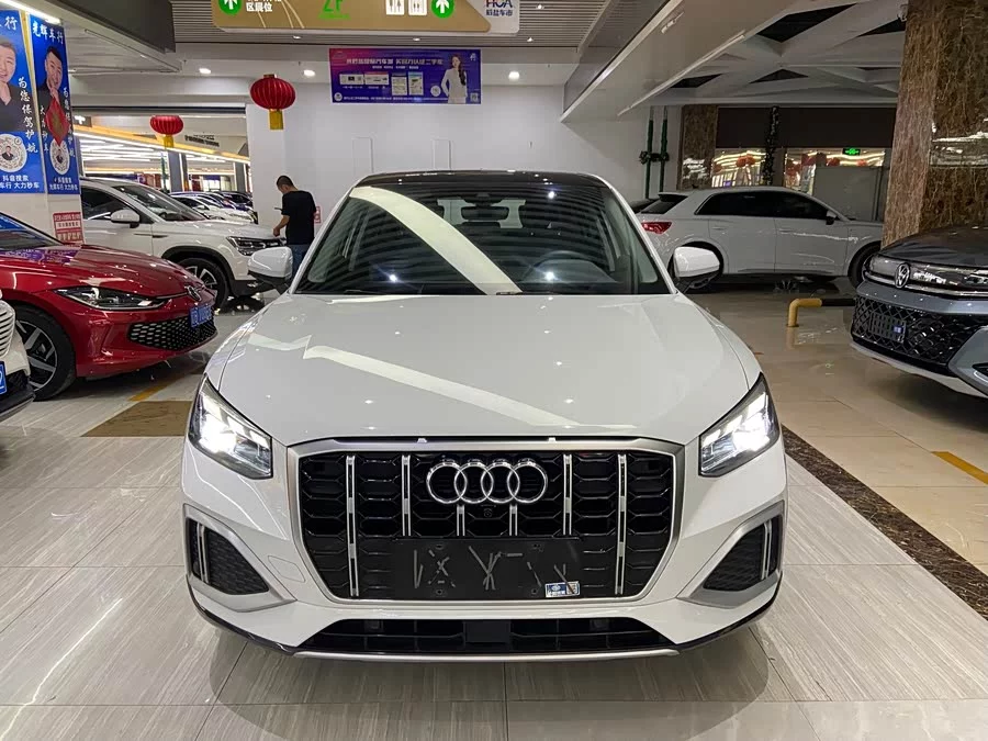 Audi Q2L