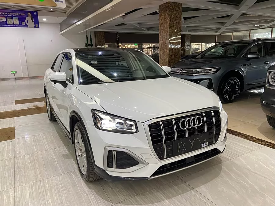 Audi Q2L