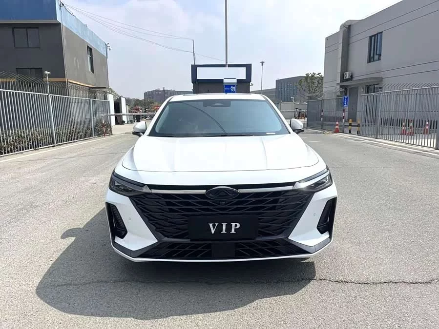 Chery Arrizo 8