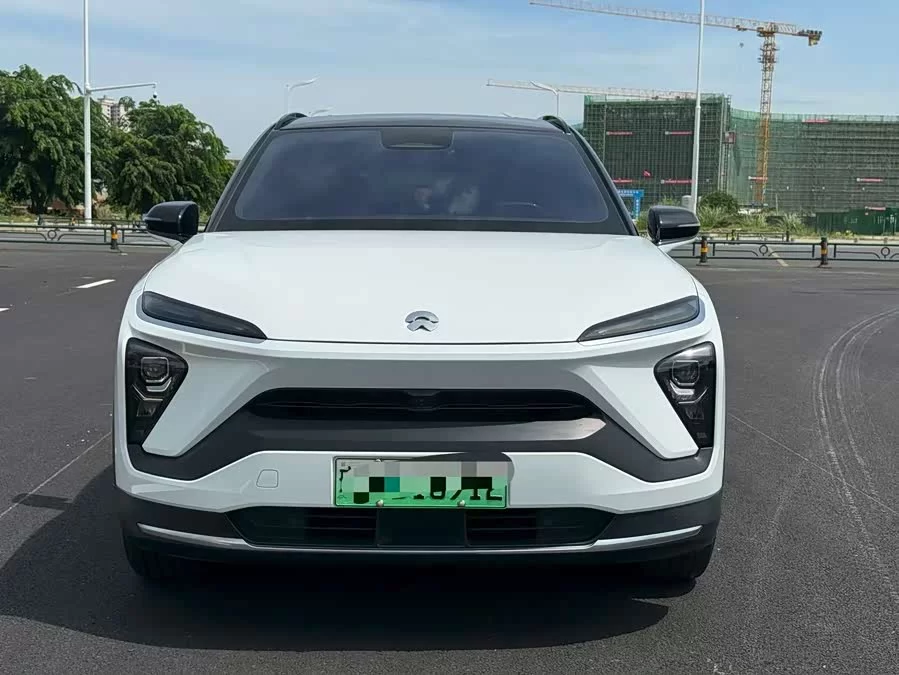 NIO ES6