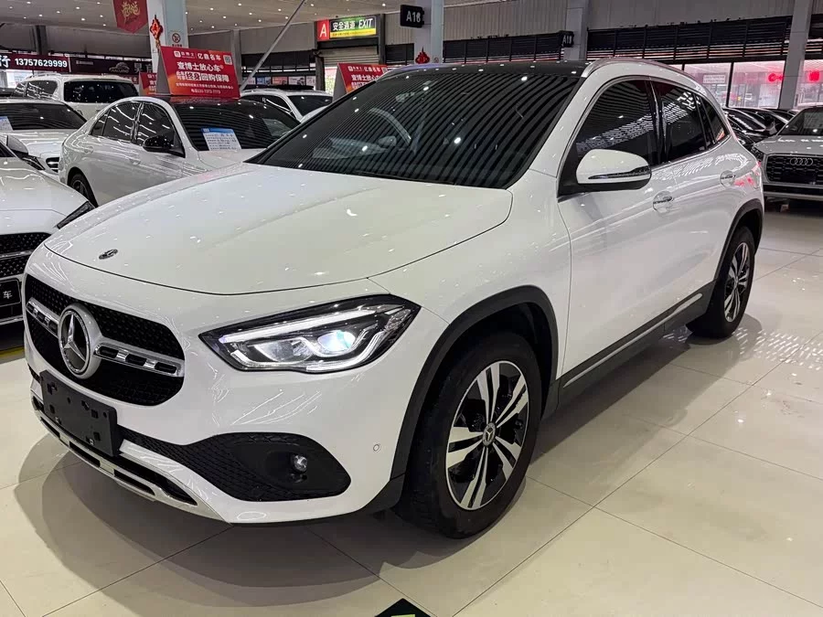 Mercedes Benz GLA